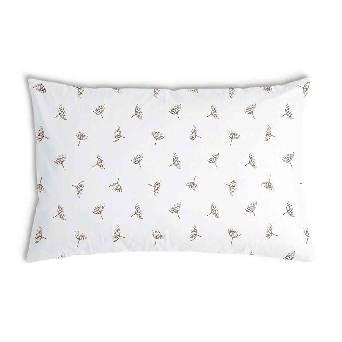 Almohada de salud blanca con pequeñas ramitas de muérdago