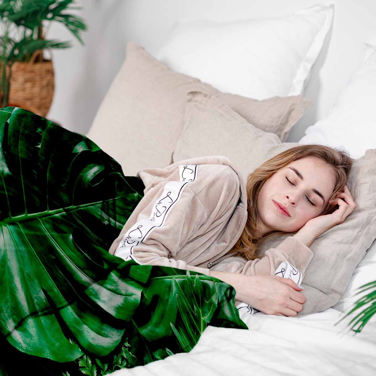 Therapy blankets bedding set with Monstera plant