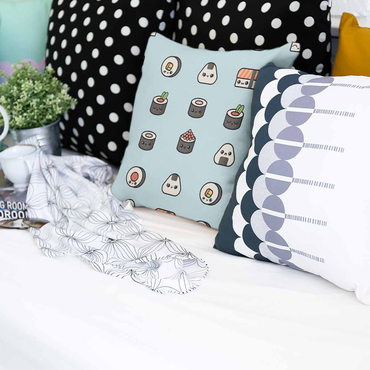 Almohada de salud azul claro con sushi