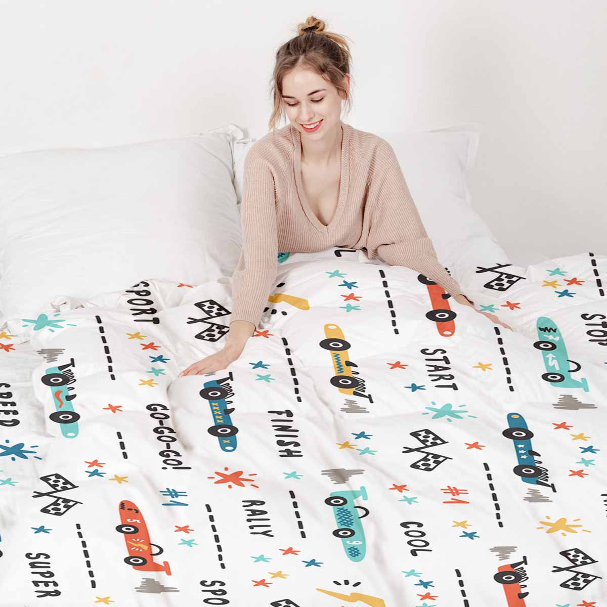 Set di biancheria da letto con coperta terapeutica bianca con macchine da corsa