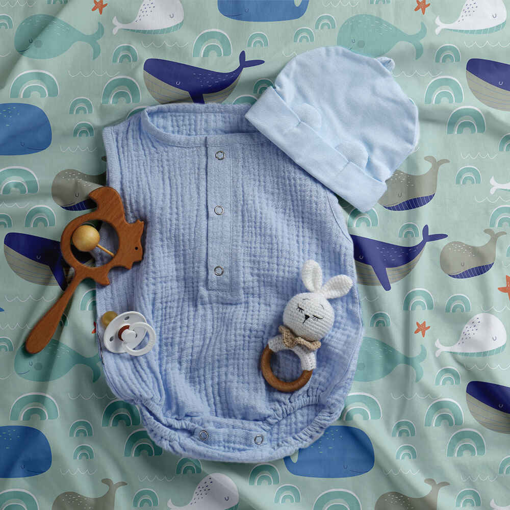 Therapy blankets bedding set green with whales