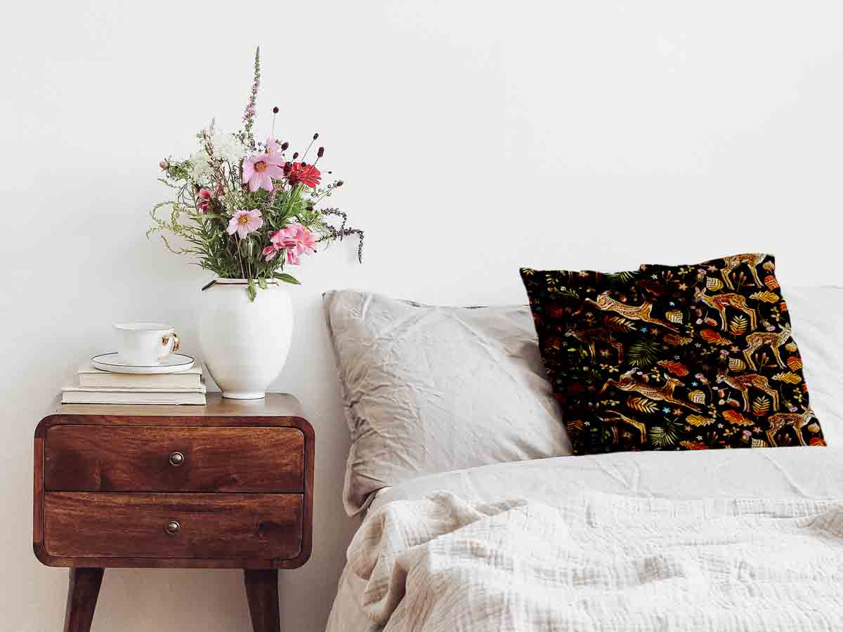 Almohada de salud marrón con ciervo