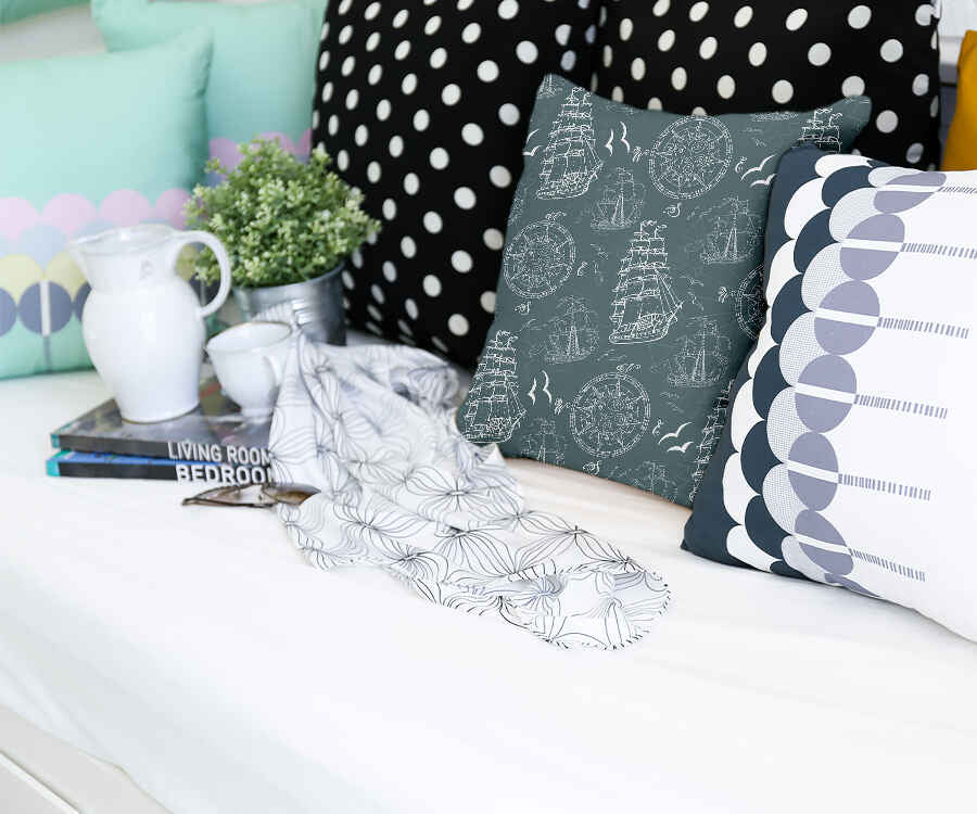 Health pillow with ships