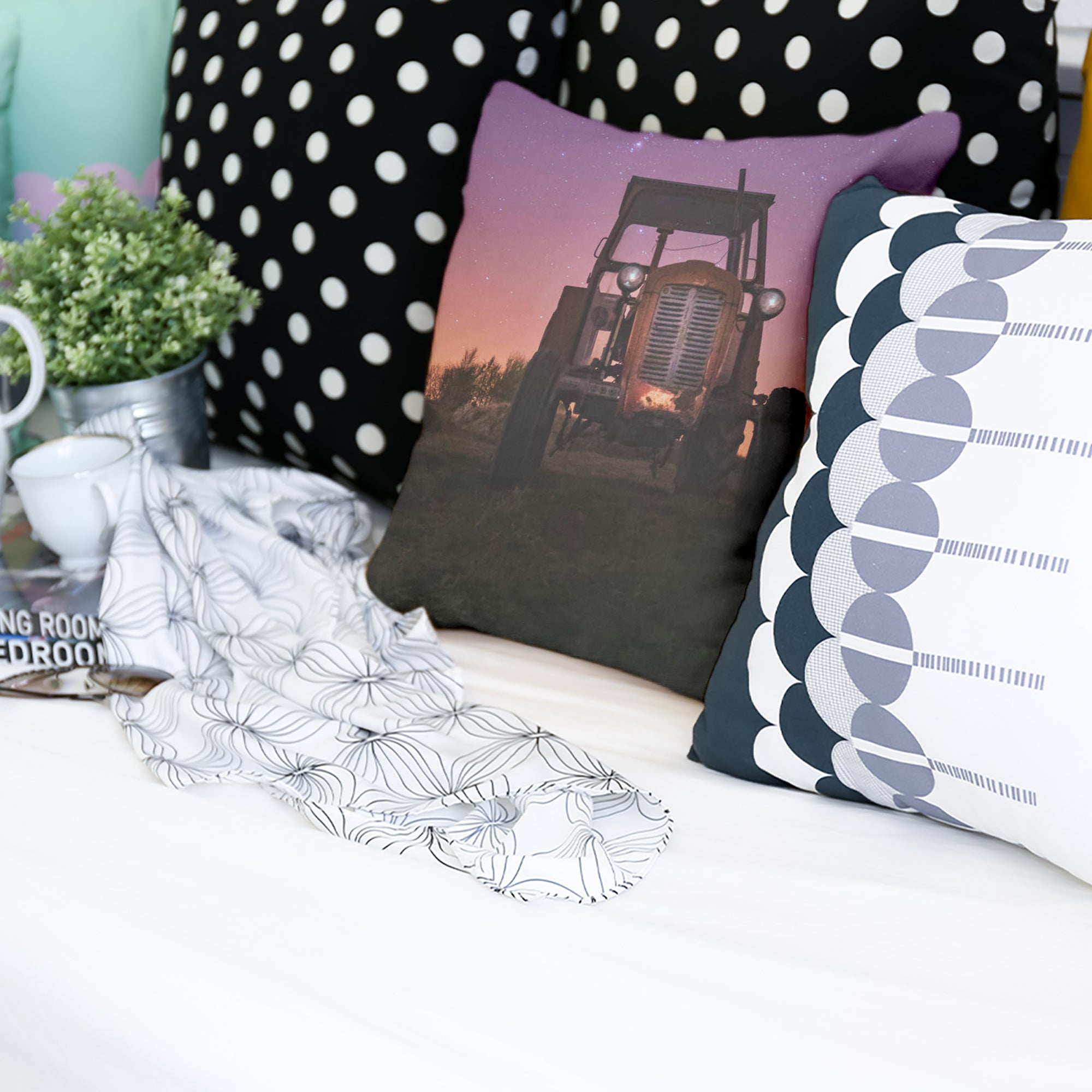 Almohada de salud morada con tractor