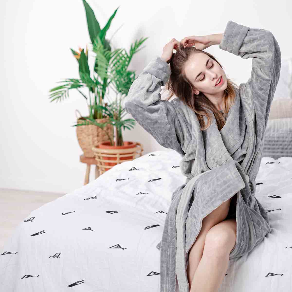 Therapy blankets bedding set white cocktails