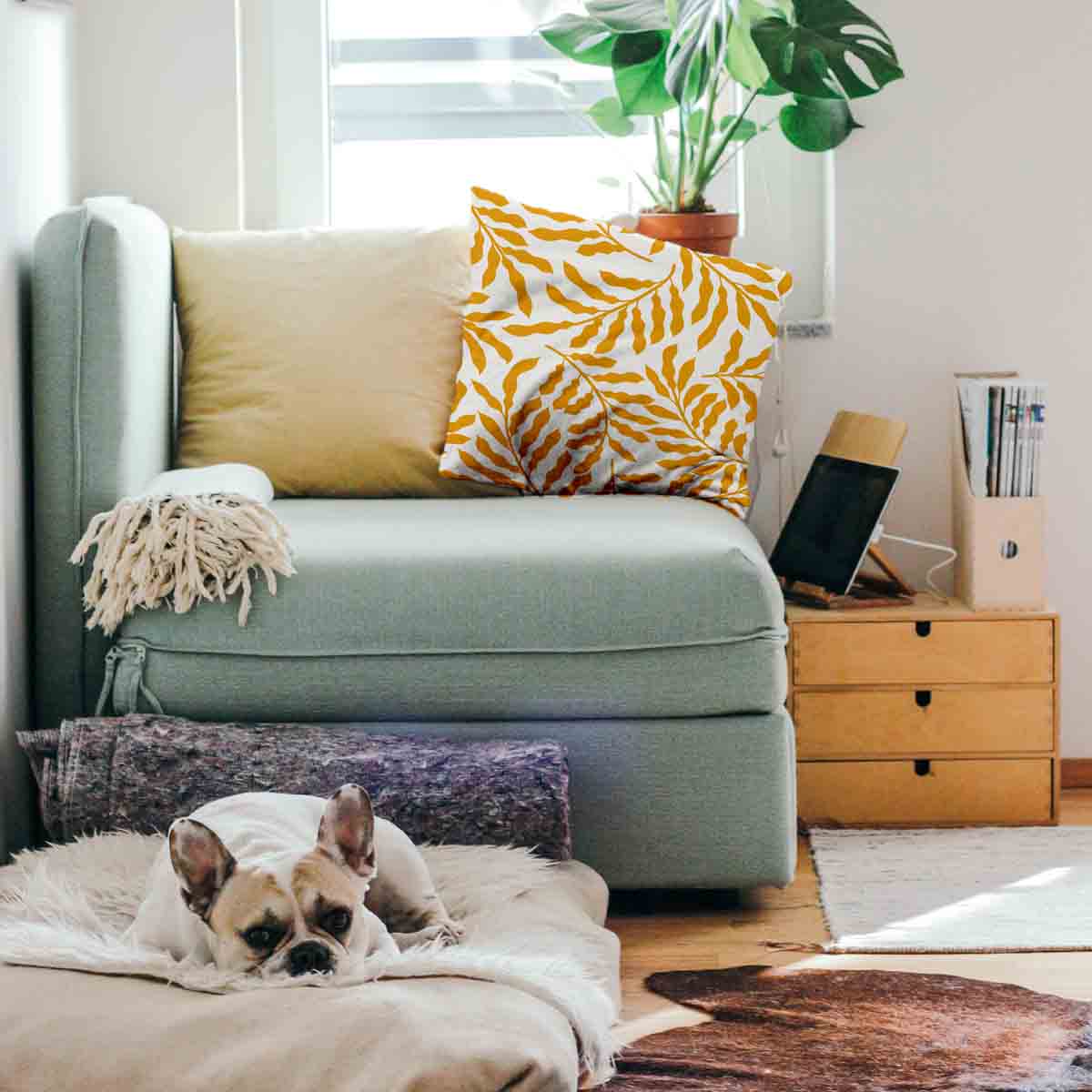 Cuscino sanitario con rami gialli