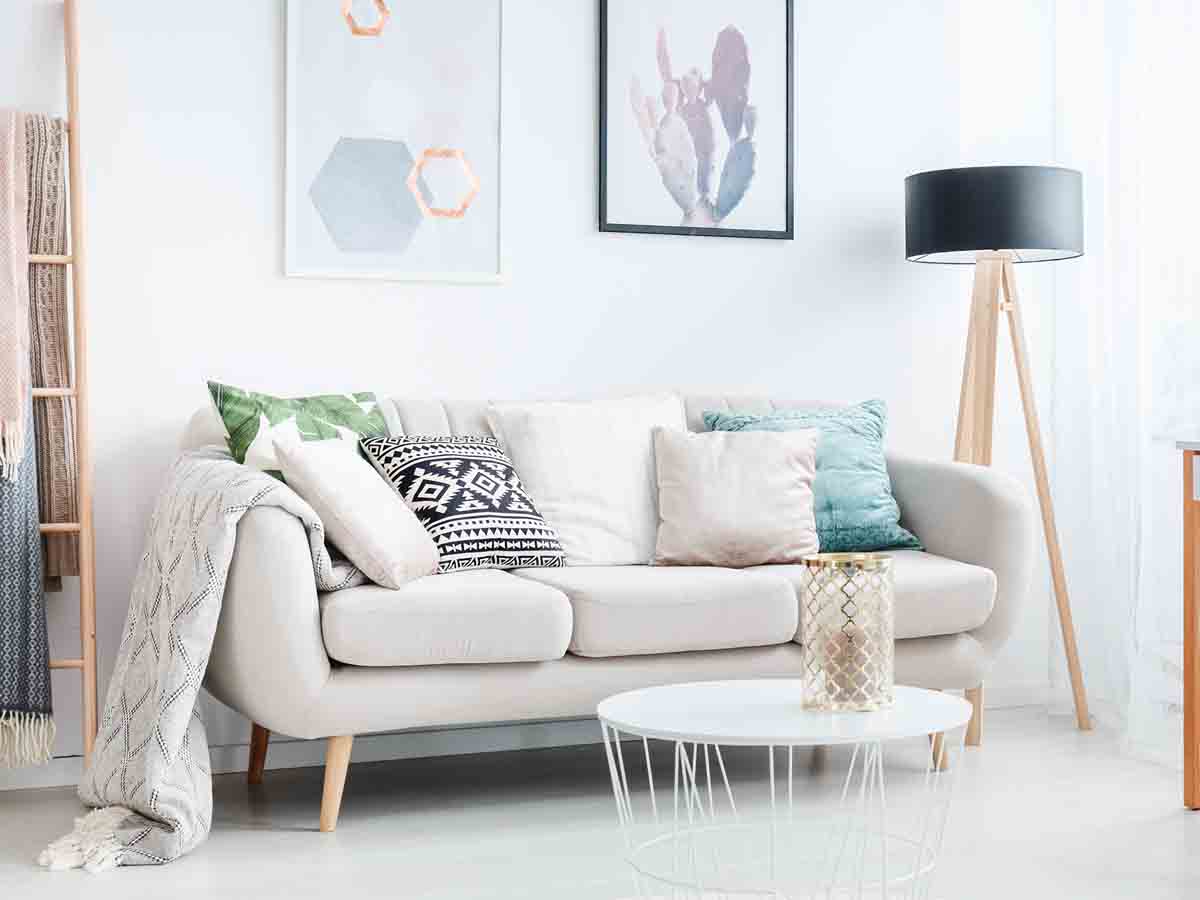 Almohada de salud con rayas gris claro