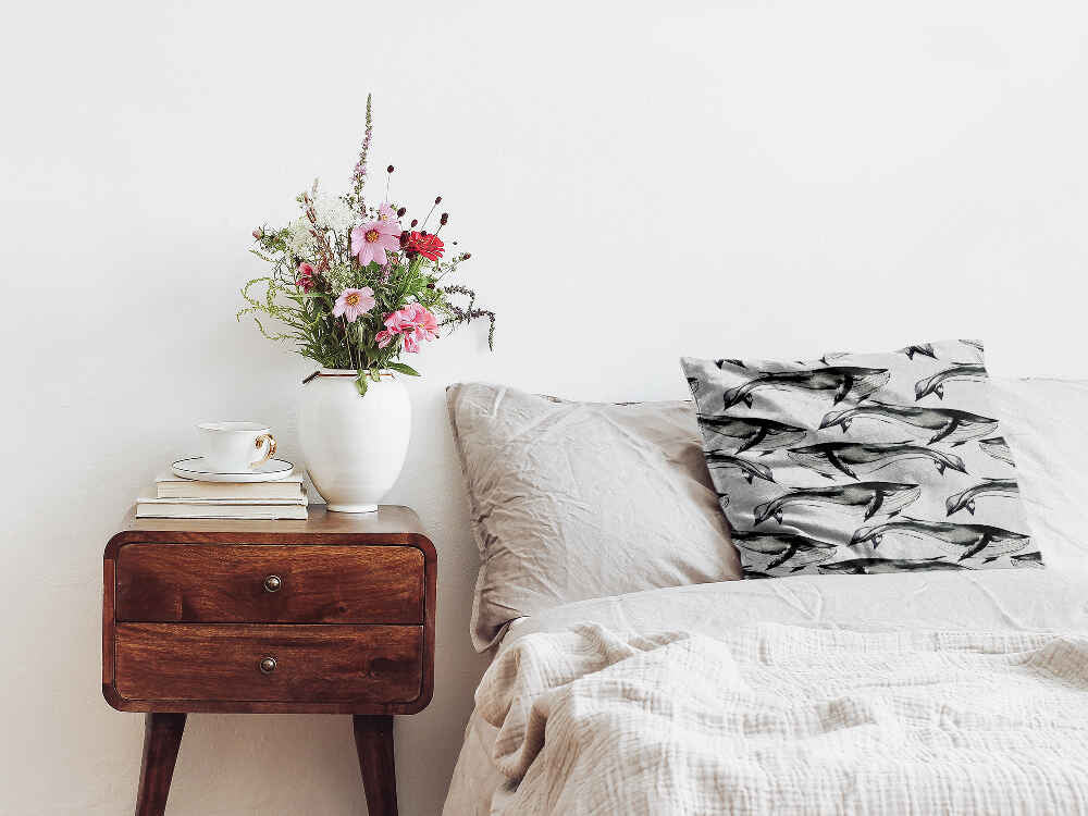 Almohada de salud ballena azul negra