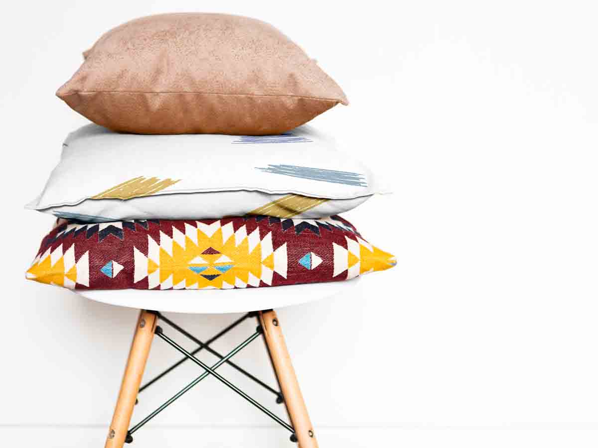 Almohada de salud con rayas de colores