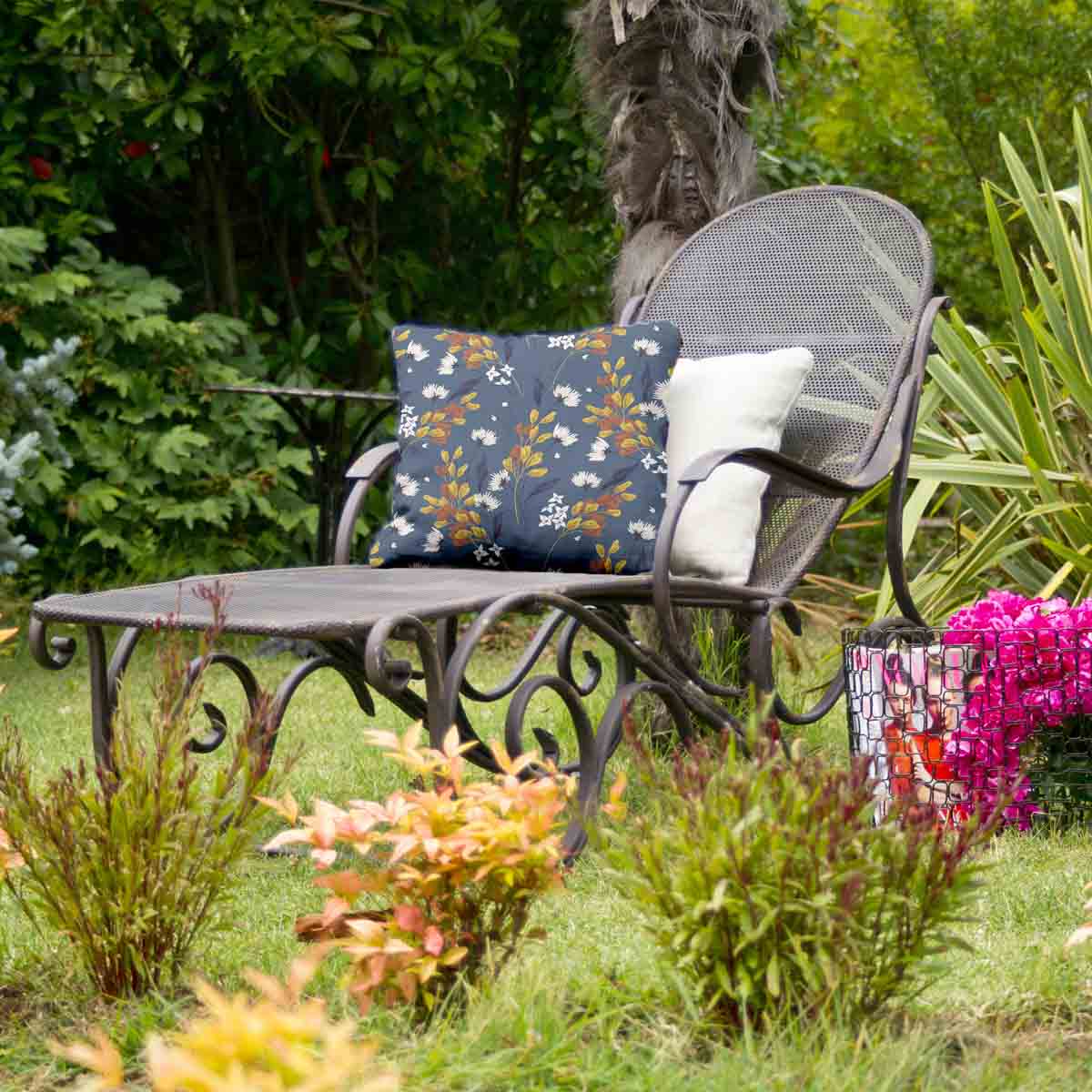 Gezondheidskussen blauw met boeket bloemen