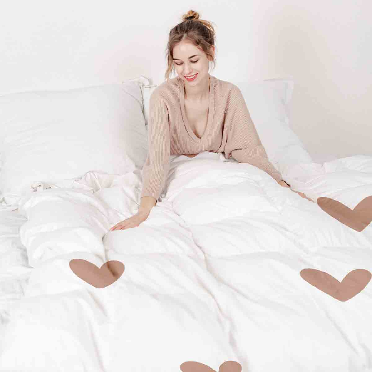 Set di biancheria da letto con coperta terapeutica bianca con cuoricini