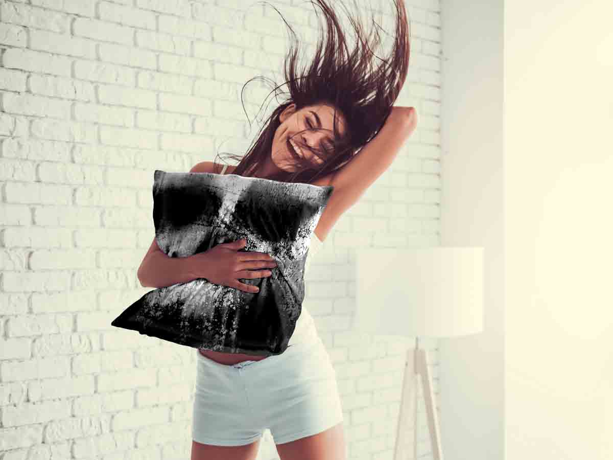 Almohada de salud negra con patrón jaspeado