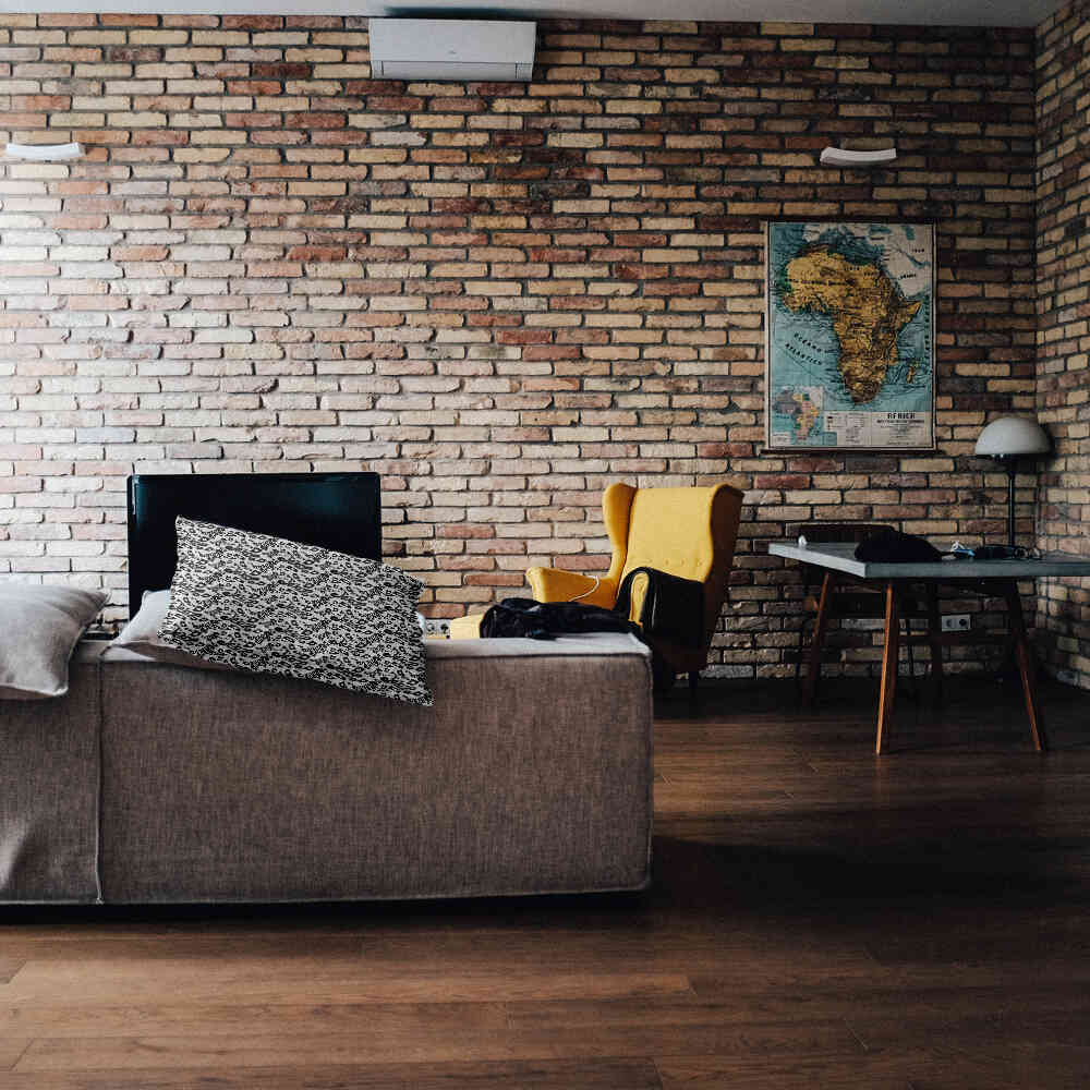 Cuscino salute scritta in nero Joker