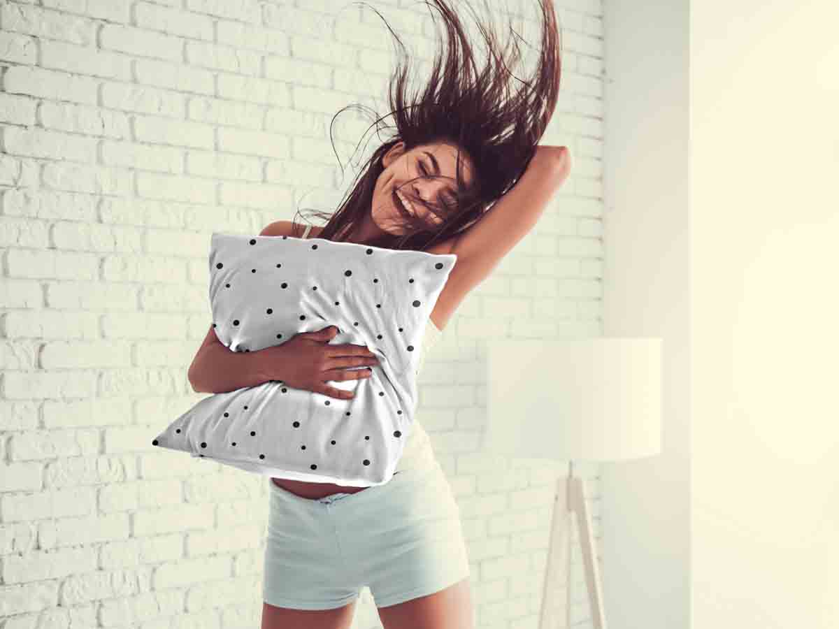 Health pillow white with scattered dots