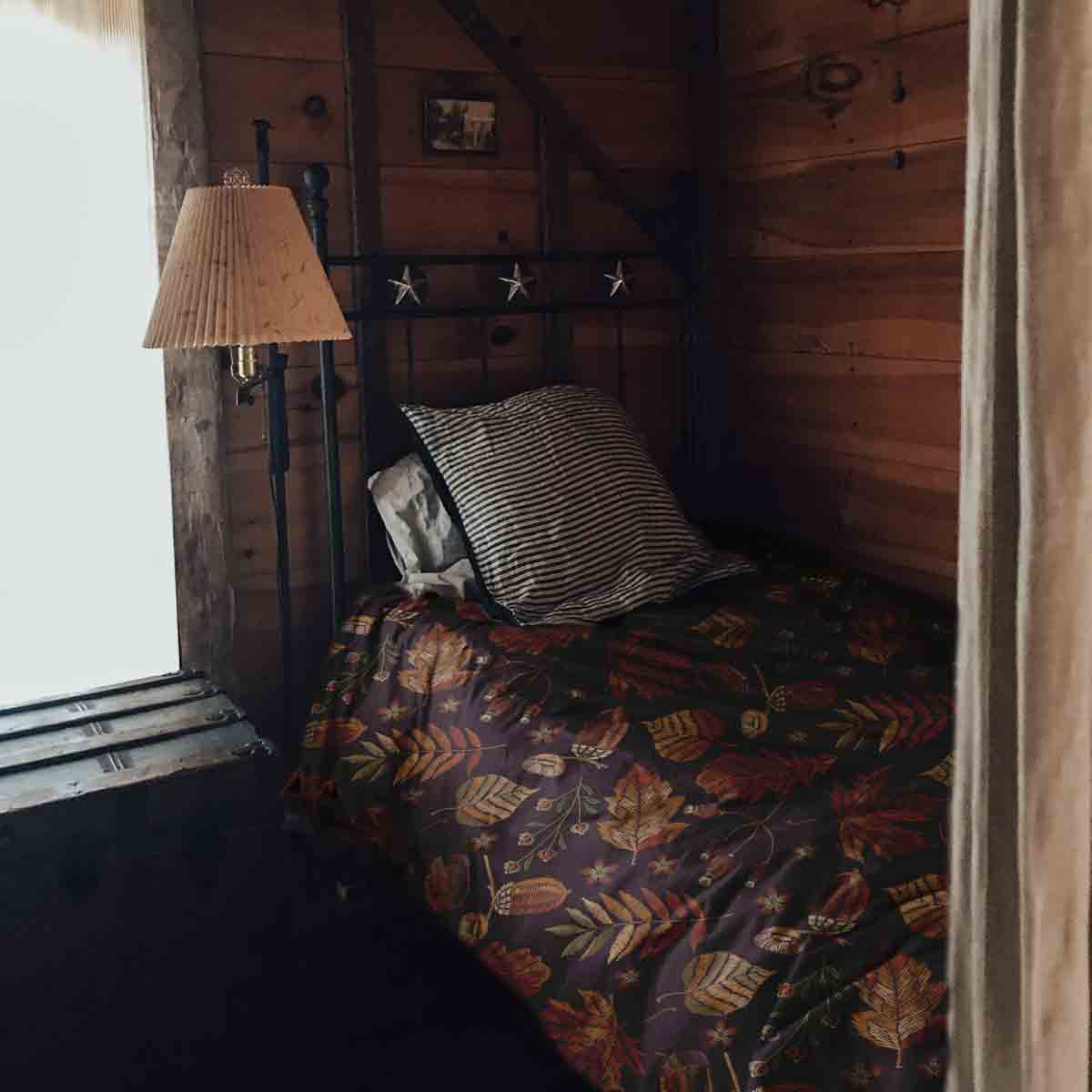 Therapy blankets bedding set brown autumn leaves