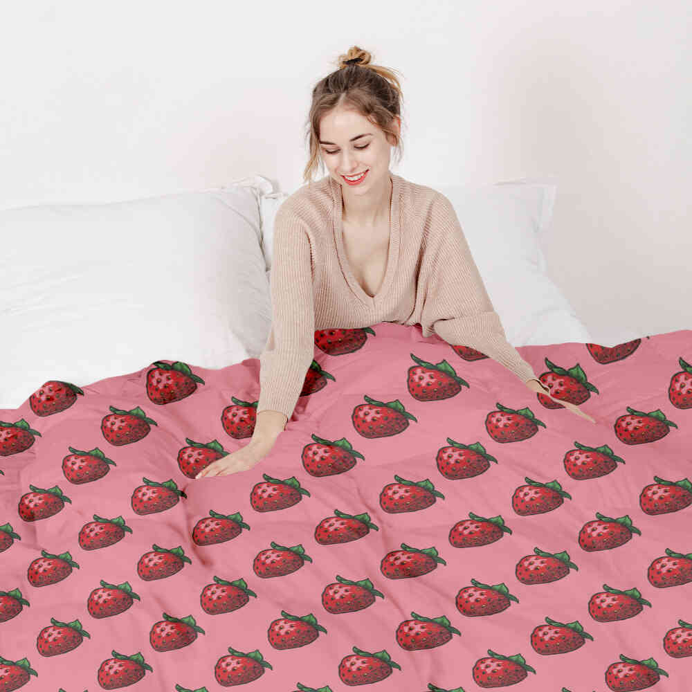 Set de ropa de cama con manta terapéutica rosa con fresas