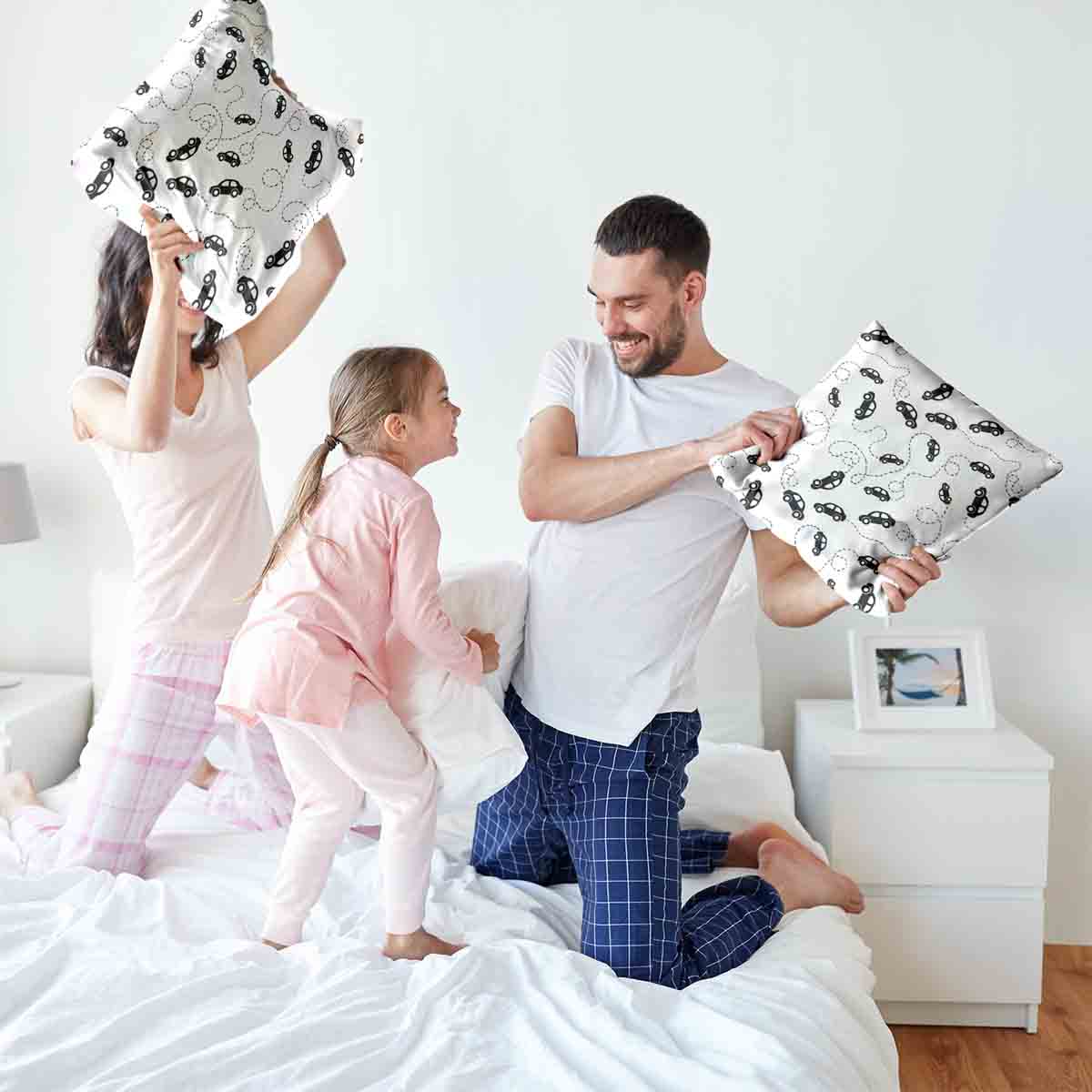 Cuscino sanitario con automobili nere