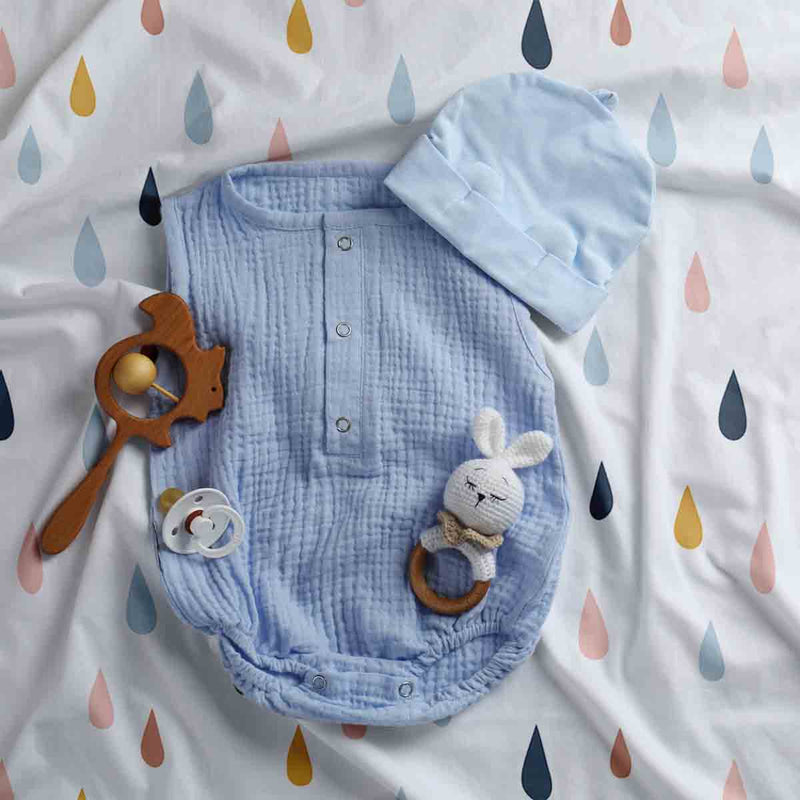 Therapy blanket and bedding set with colorful drops.