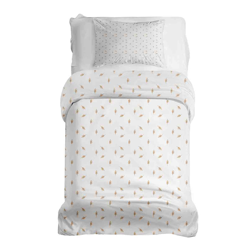 Therapy blanket bedding set, white with straws.