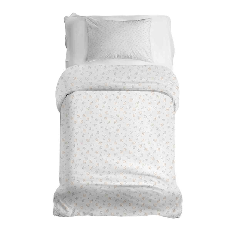Therapy blankets and bedding set with delicate bouquets of flowers.