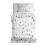 Set de ropa de cama con mantas terapéuticas y huellas de patas en el bosque
