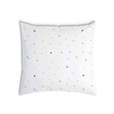 Cuscino sanitario bianco con forme colorate