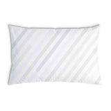 Almohada de salud blanca con delicadas rayas