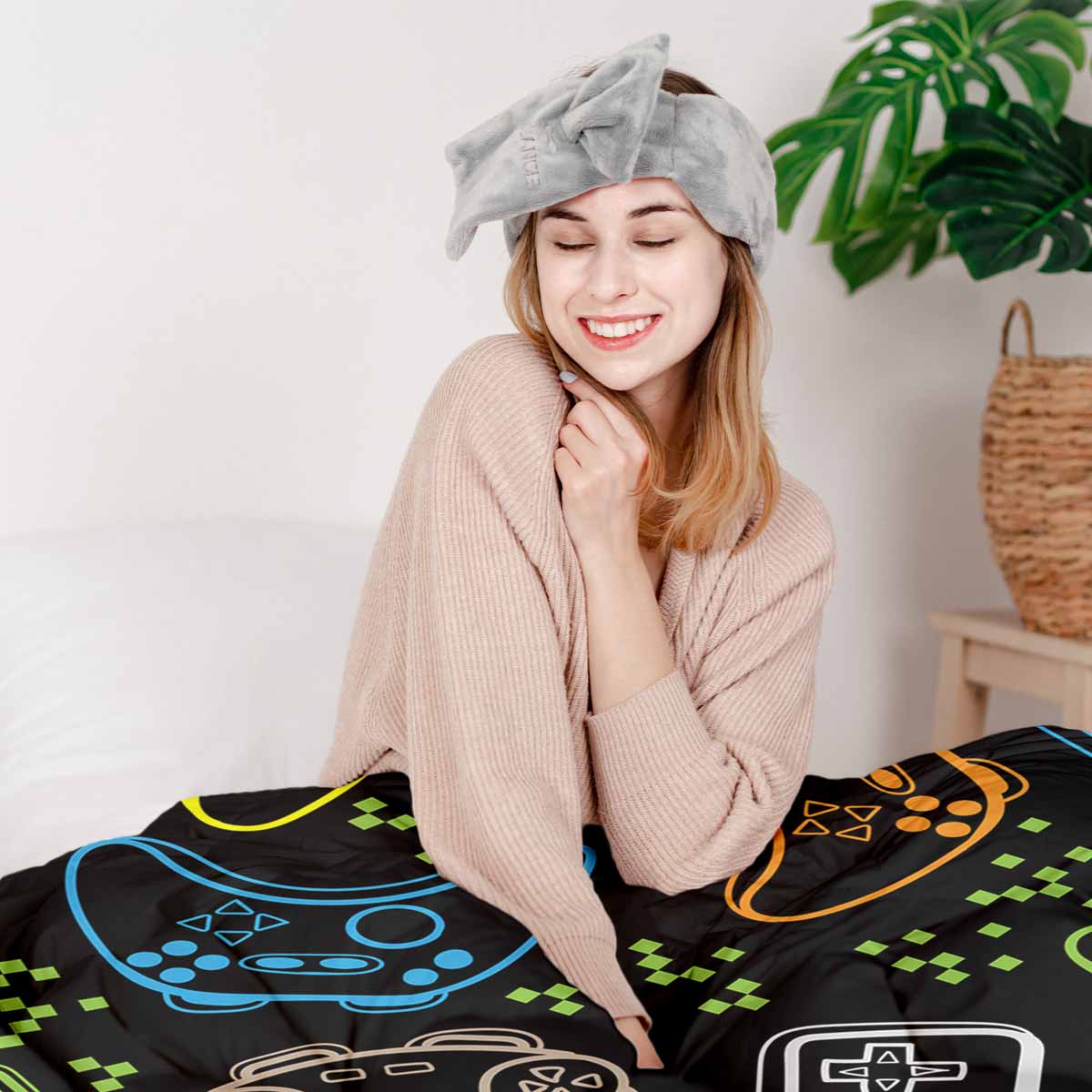 Therapy blankets bedding set black with game consoles