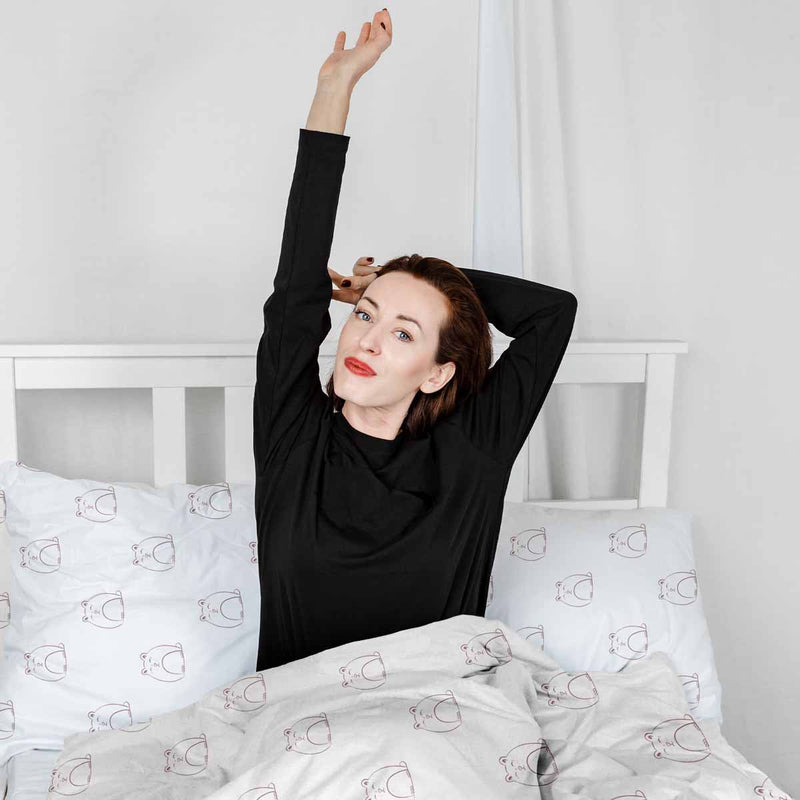 Therapy blanket bedding set, white with cat.