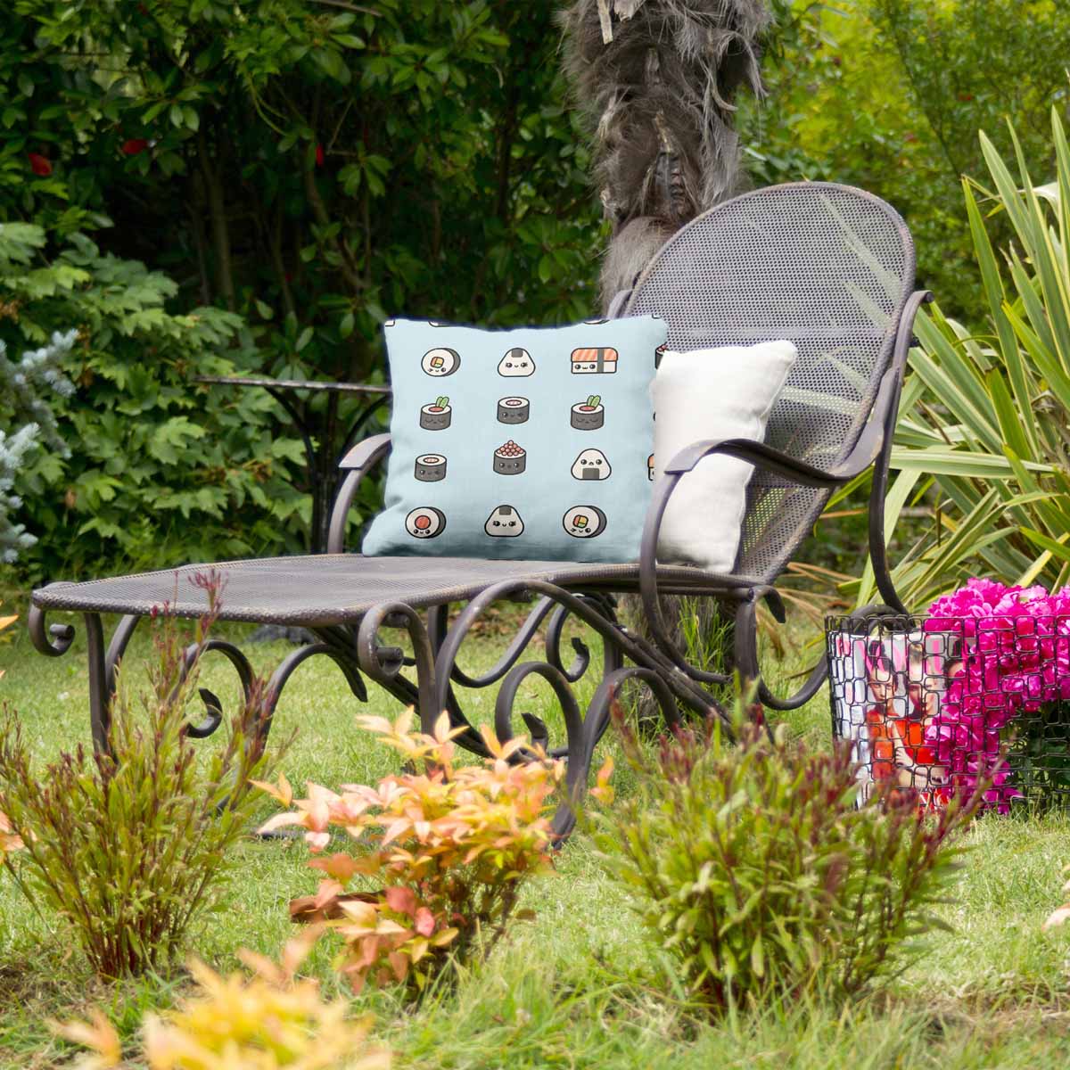 Almohada de salud azul claro con sushi