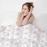 Therapy blanket bedding set, white with cat.