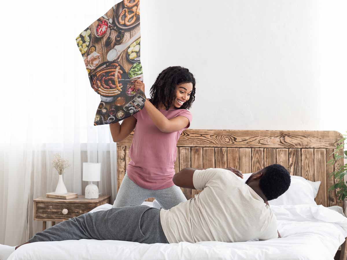 Health pillow with sausage plate