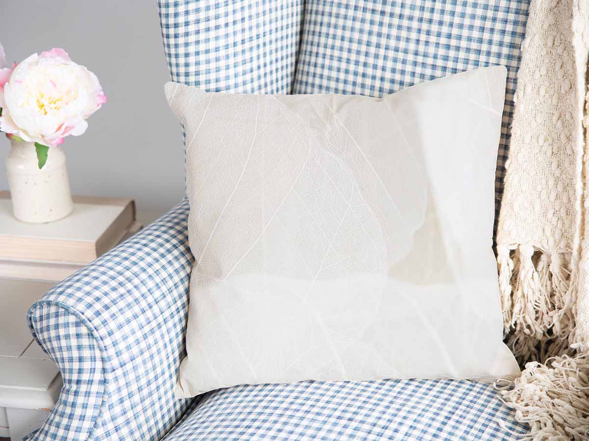 Health pillow gray with white pattern