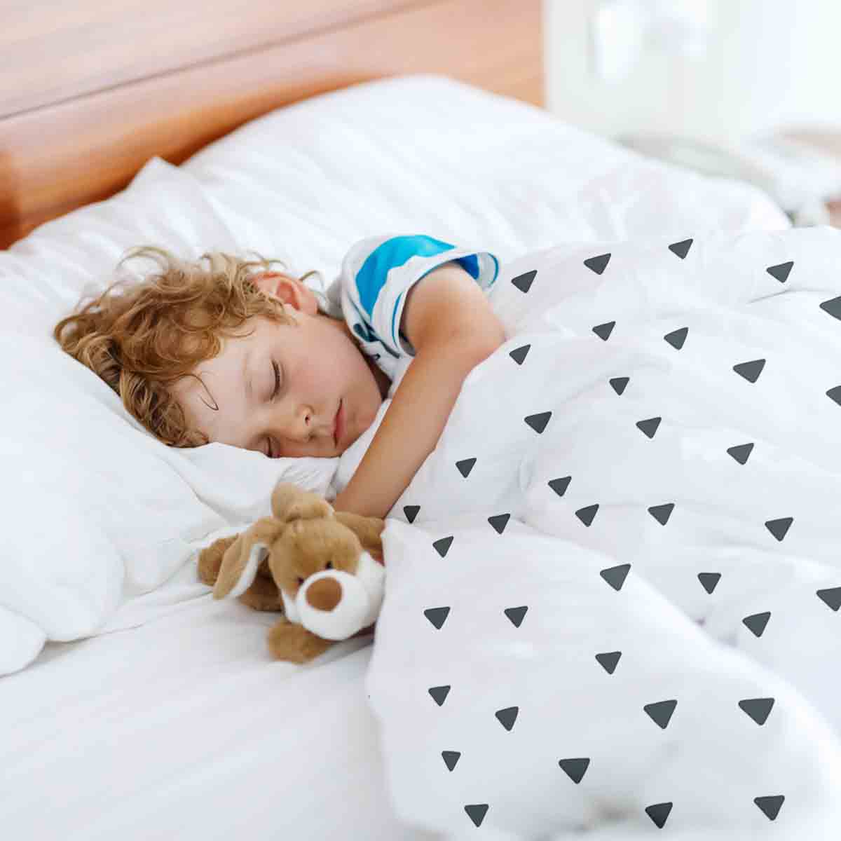 Original therapy blanket - cotton cover white with triangles in black