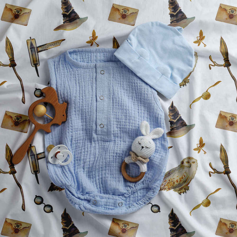 Set de ropa de cama con mantas terapéuticas blancas con búhos