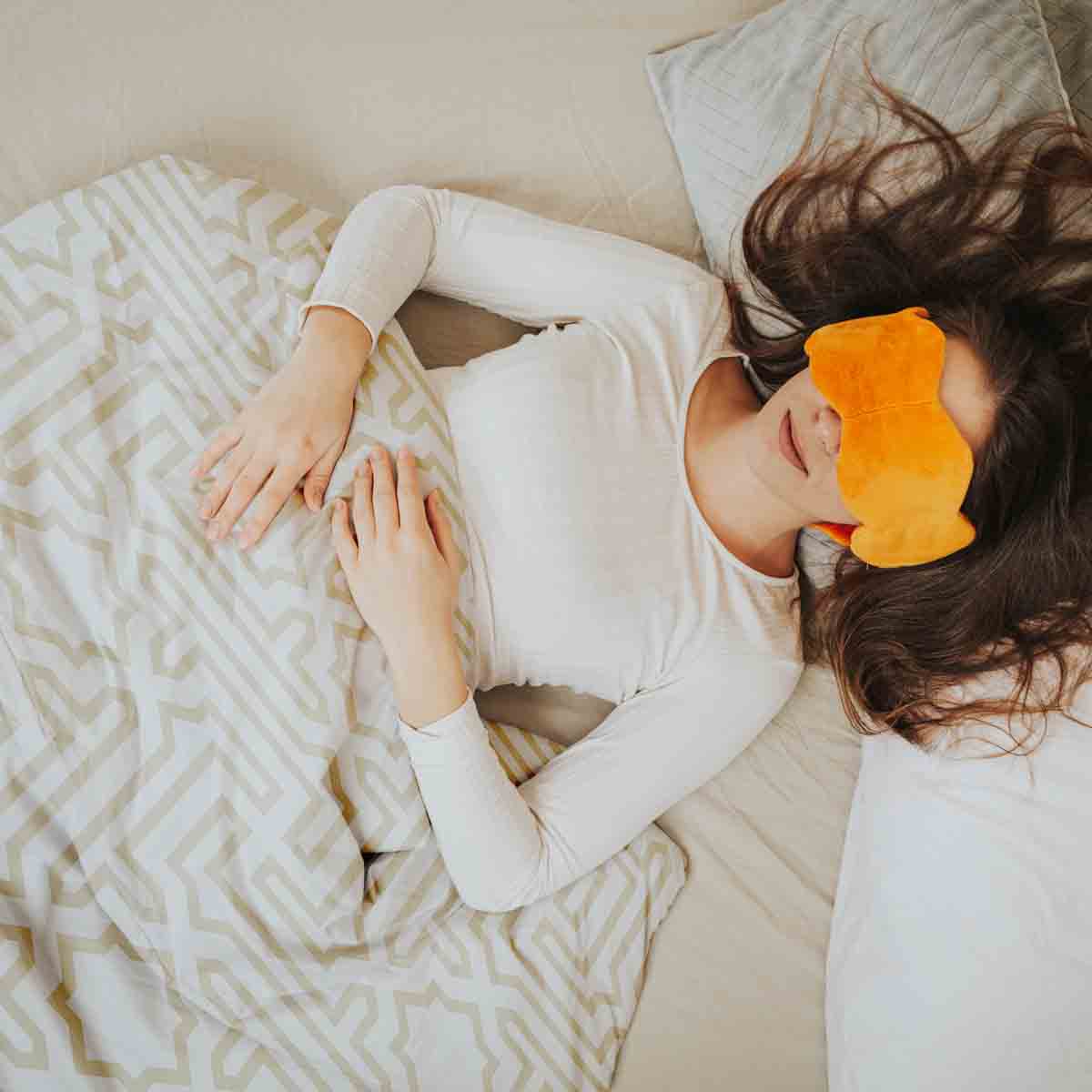 Set di biancheria da letto beige con forme per coperte terapeutiche