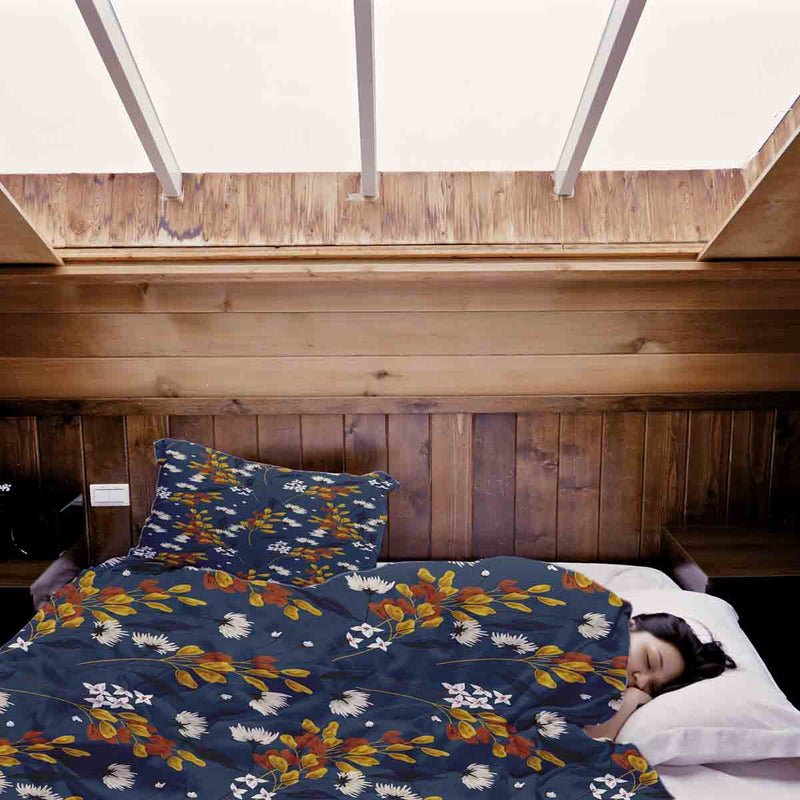 Therapy blanket and bedding set, blue with bouquet of flowers.