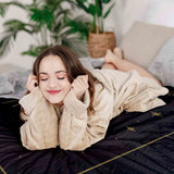 Set di biancheria da letto con coperta terapeutica nero sole e cosmo