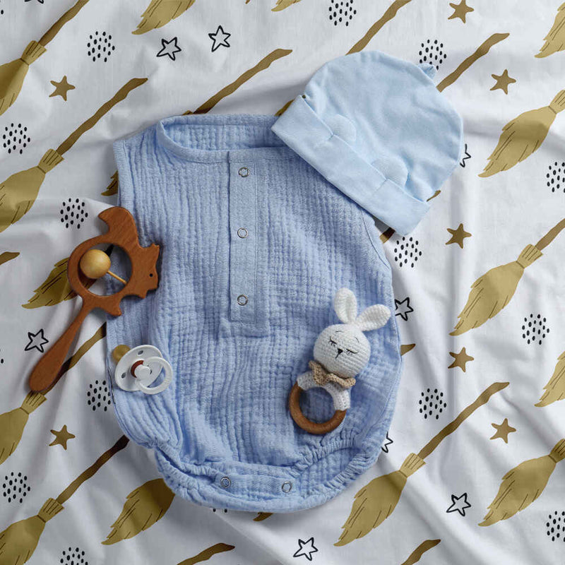 Therapy blanket and bedding set, white with Harry's broom.