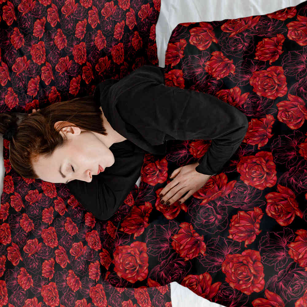 Therapy blankets bedding set black with red roses