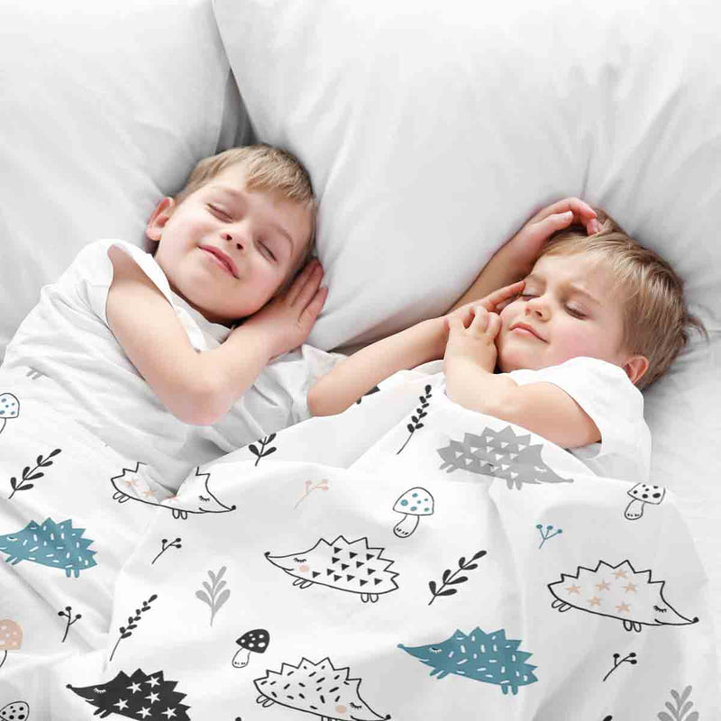 Therapy blanket and bedding set, white with hedgehog.