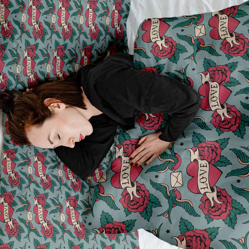 Set di biancheria da letto con coperta terapeutica Love Tattoo