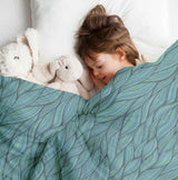 Therapy blankets bedding set, braided, green.