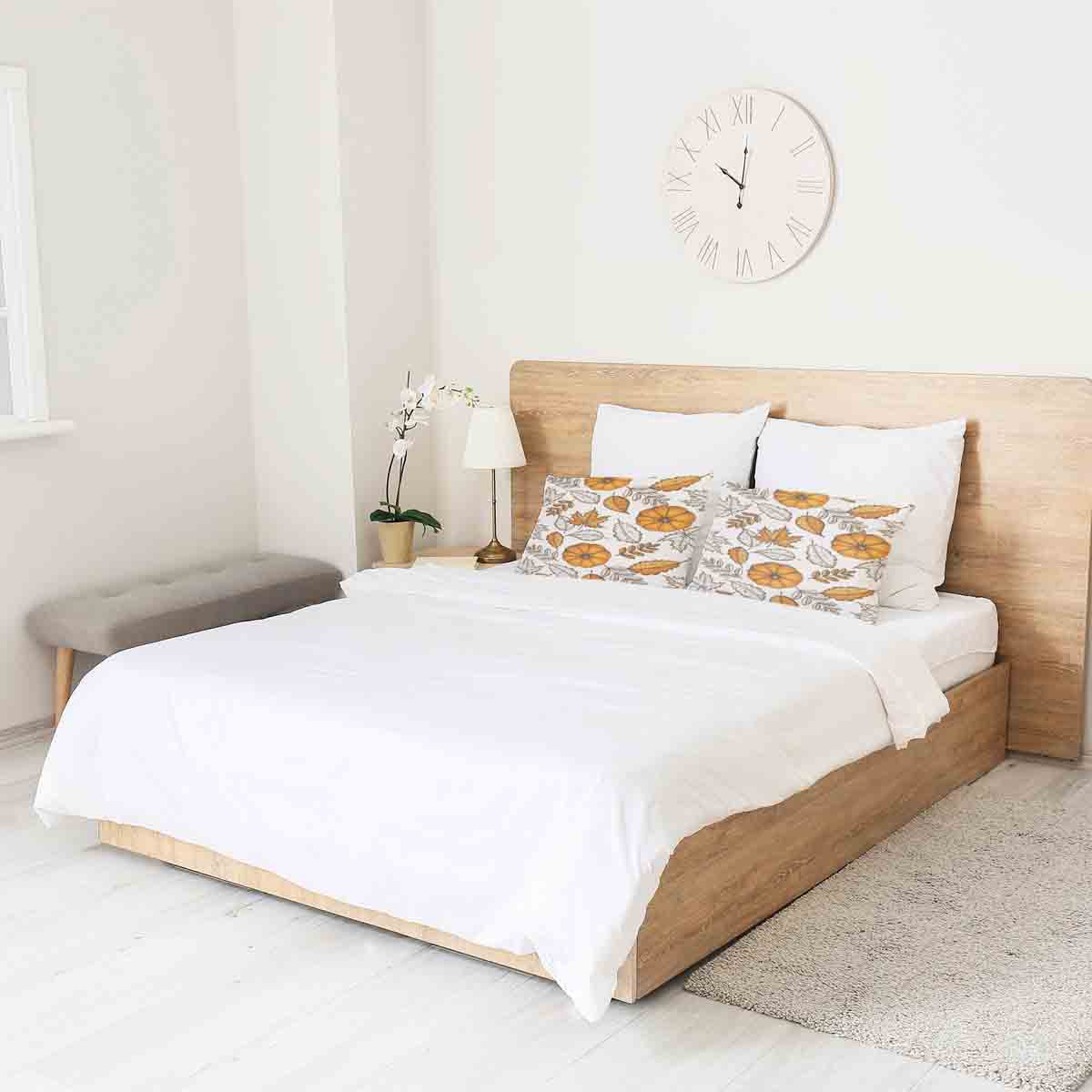 Cuscino sanitario bianco con foglia e zucca