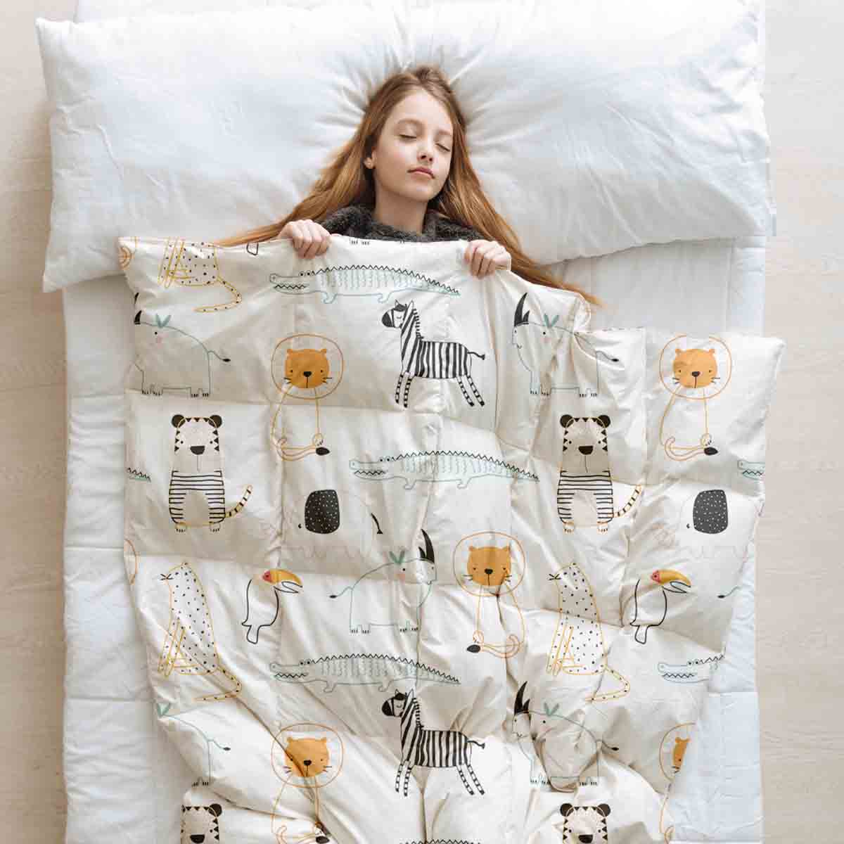 Therapy blankets bedding set white with zoo animals