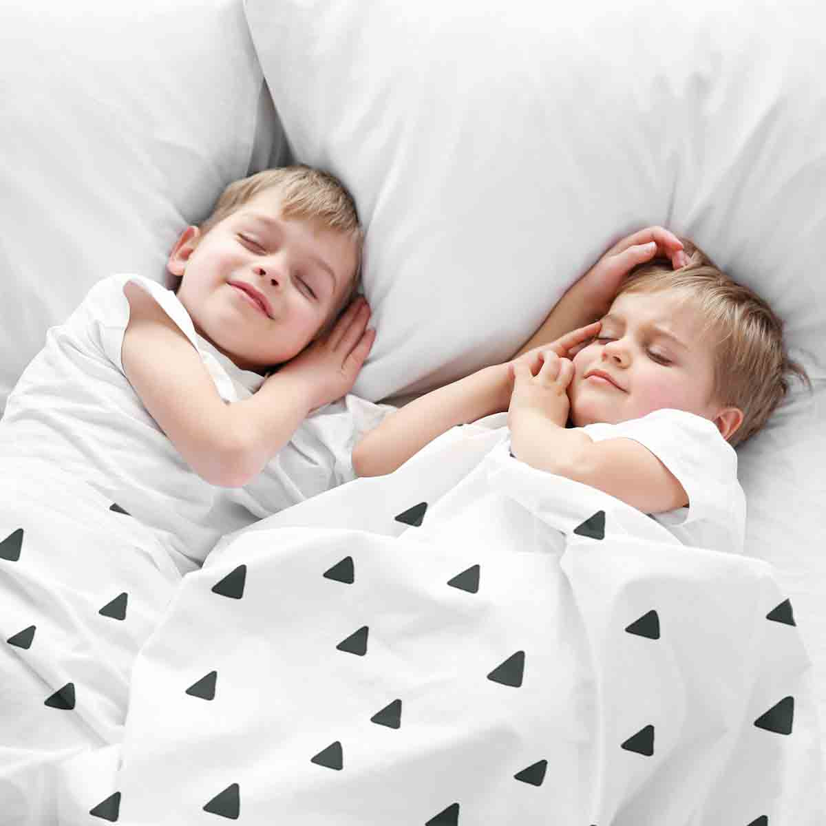 Original therapy blanket - cotton cover white with triangles in black