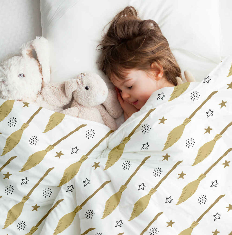 Therapy blanket and bedding set, white with Harry's broom.