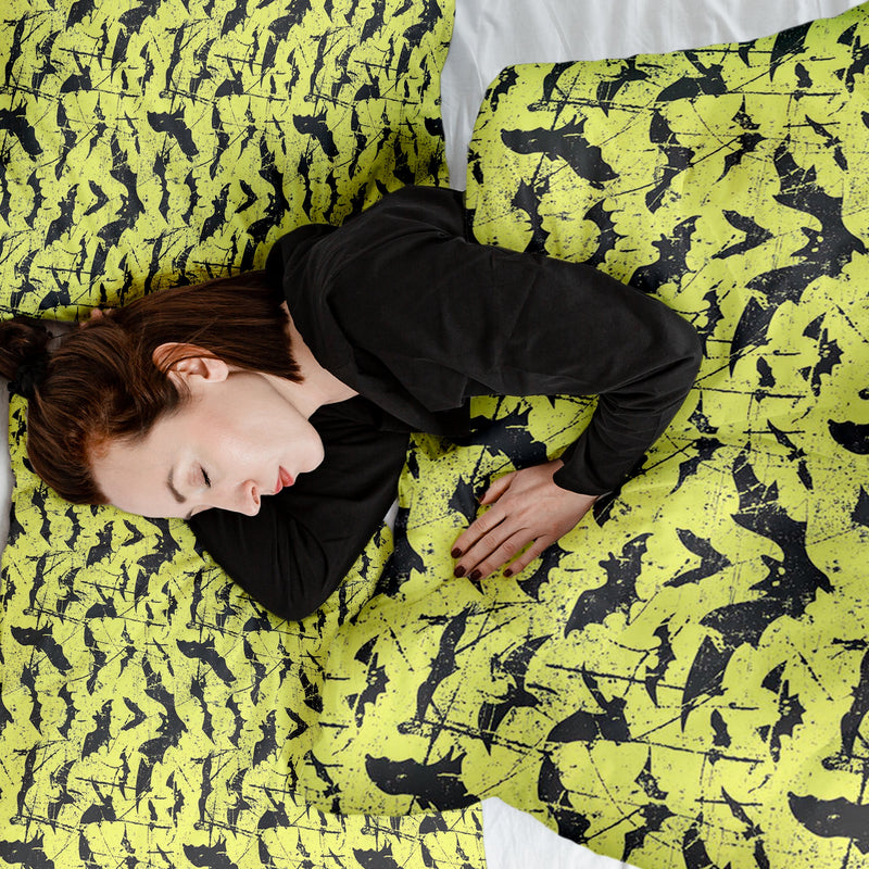 Therapy blanket bedding set, yellow, bat design.