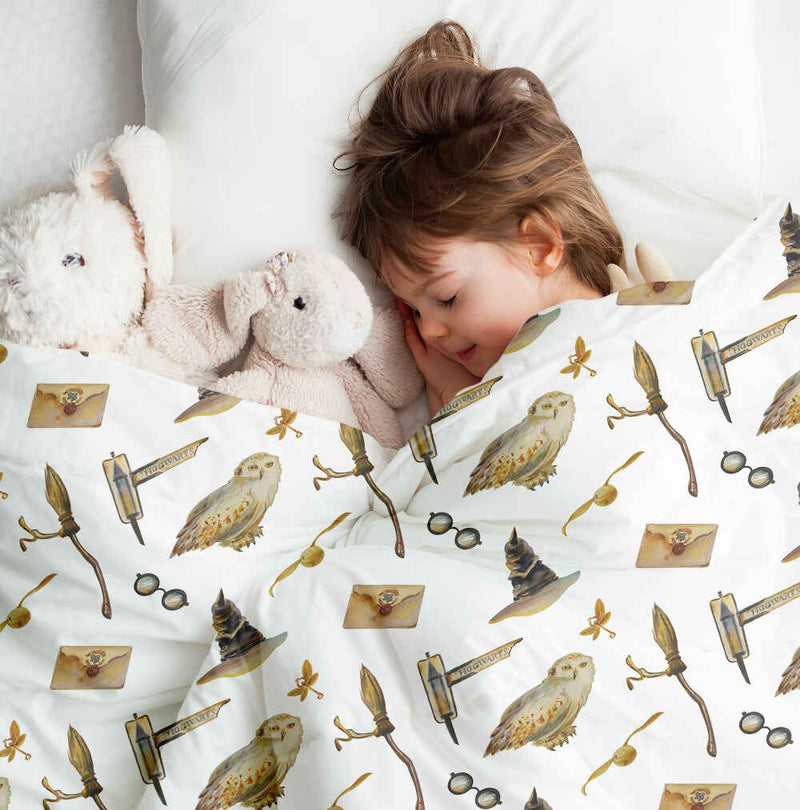 Set de ropa de cama con mantas terapéuticas blancas con búhos
