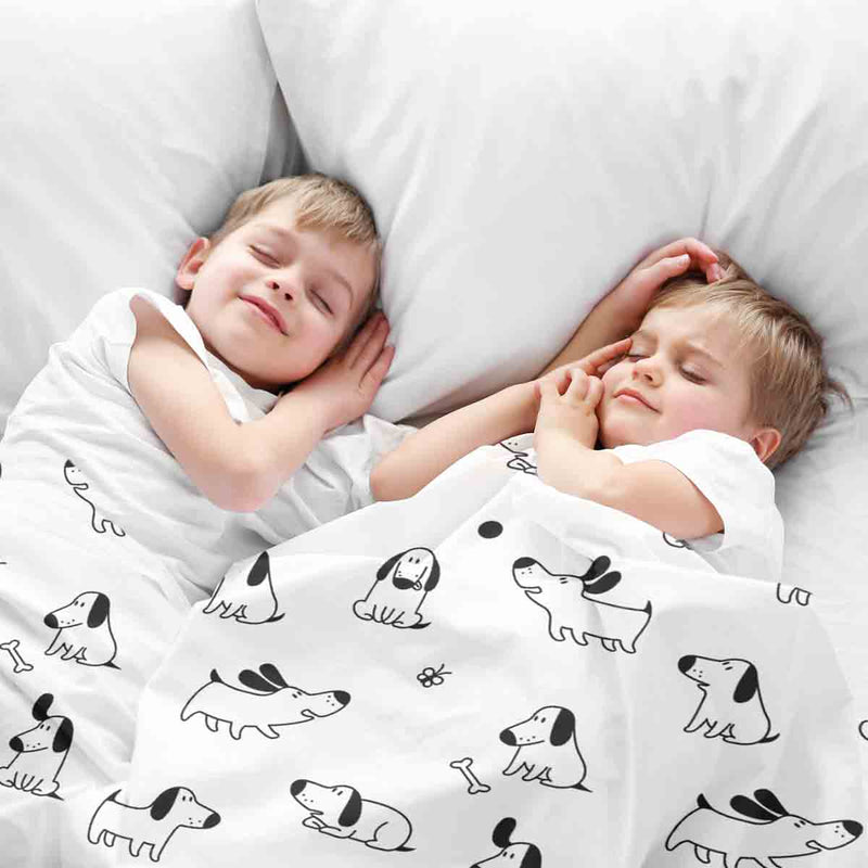 Therapy blanket bedding set, white with dogs.